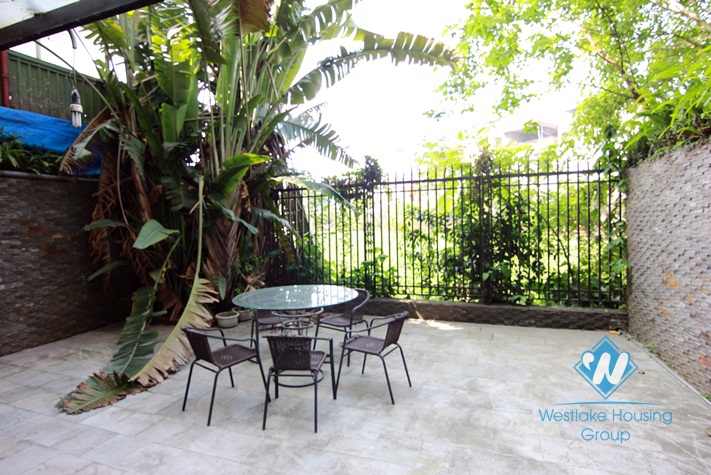 A beautiful duplex apartment with 2 bedrooms for rent in Xuan Dieu street, Tay Ho, Ha Noi